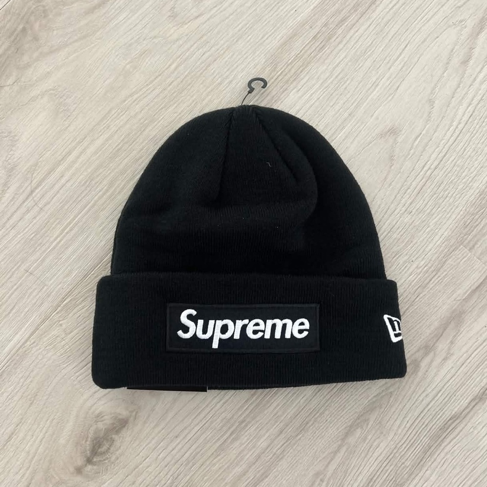 Black Supreme Beanie | Never Worn | Ask Questions